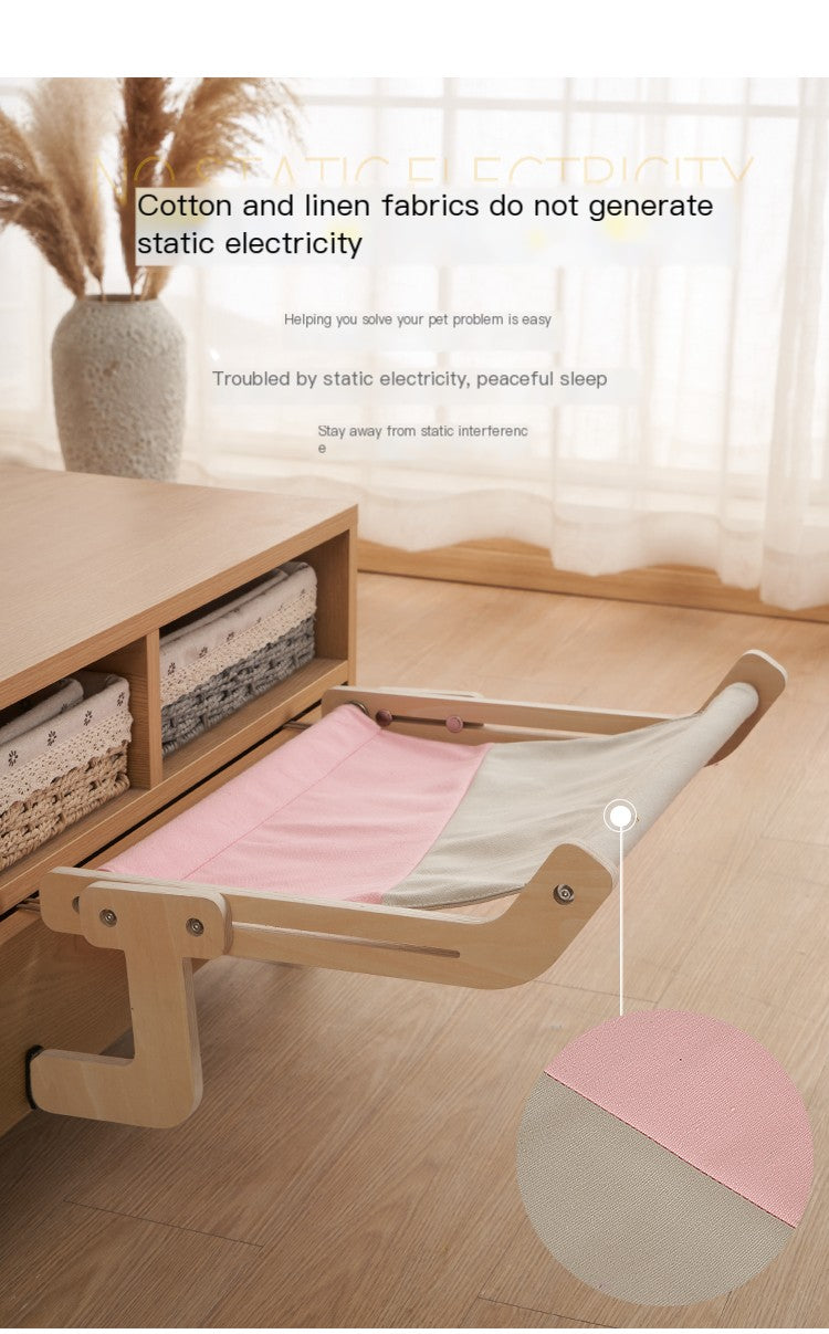 Kitty Window Lounge Bed